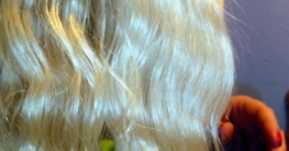 Dauerwelle-lange-Haare